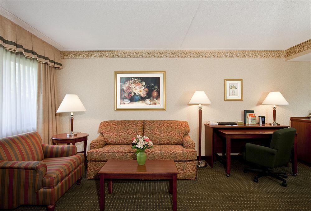 Doubletree Suites By Hilton Hotel Cincinnati - Blue Ash Sharonville Phòng bức ảnh