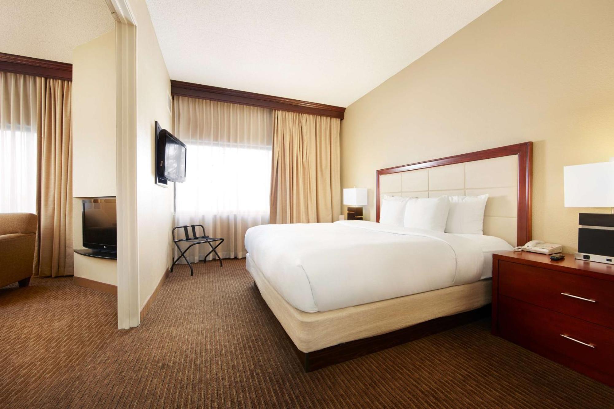 Doubletree Suites By Hilton Hotel Cincinnati - Blue Ash Sharonville Ngoại thất bức ảnh
