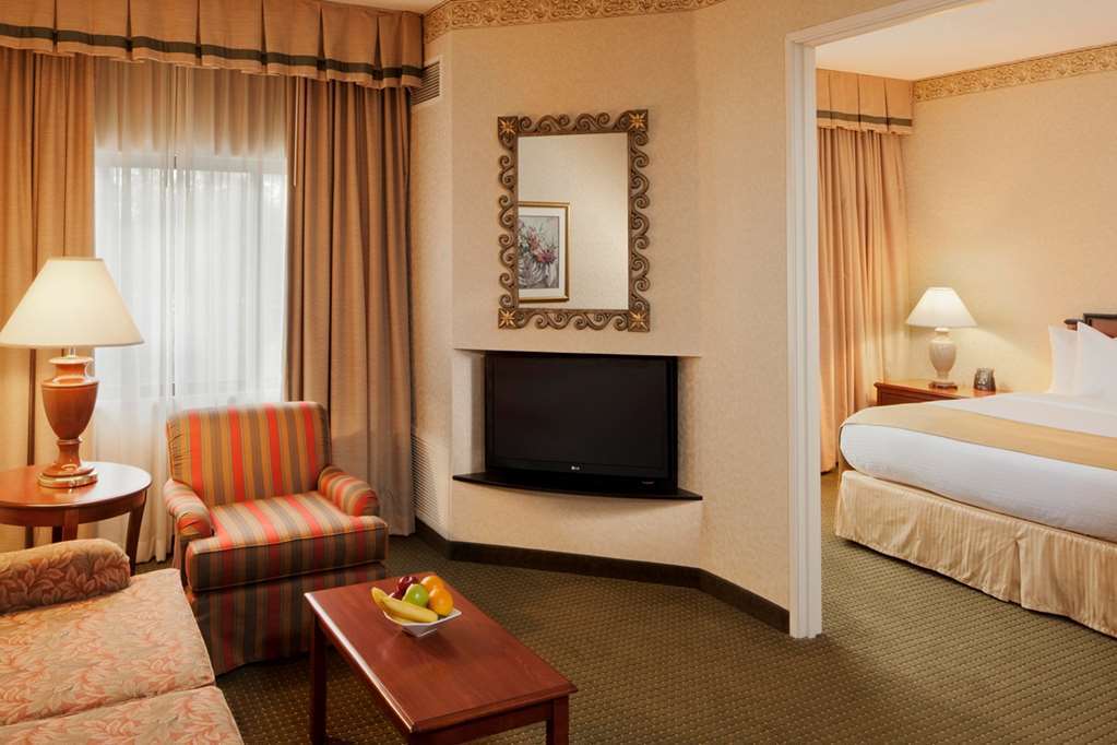 Doubletree Suites By Hilton Hotel Cincinnati - Blue Ash Sharonville Phòng bức ảnh